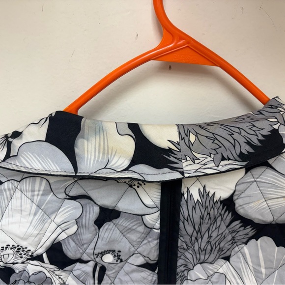 Women’s Burberry Quilted Black Jacket XXL - Picture 4 of 4